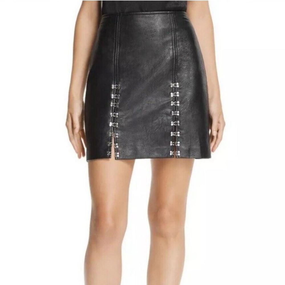 Blank NYC Vegan Leather Skirt Sz 25